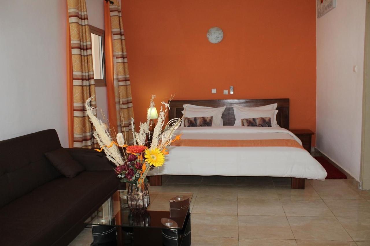 Complexe Hotelier Olympe Korhogo Eksteriør bilde